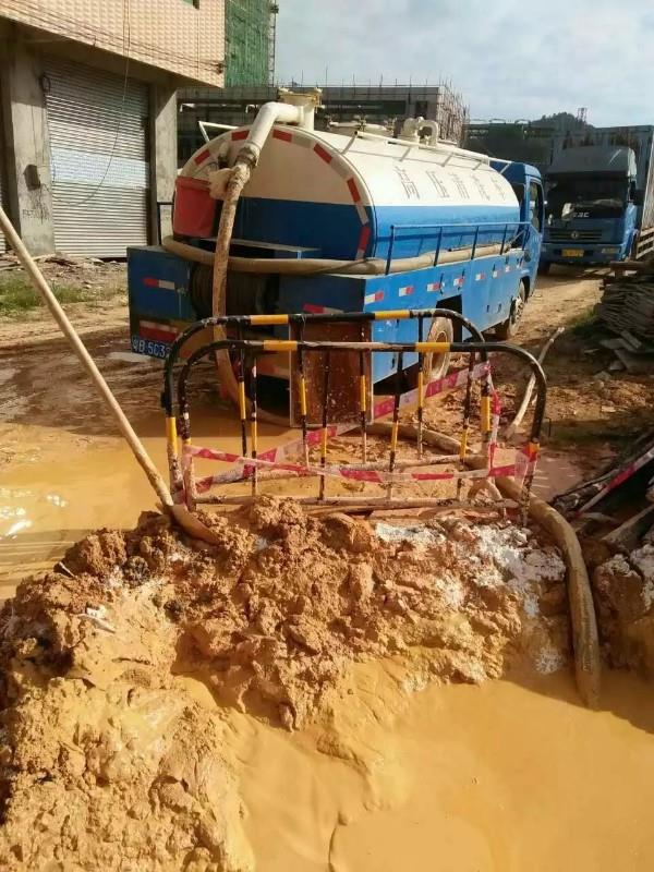 后湖管理区工地淤泥清淤